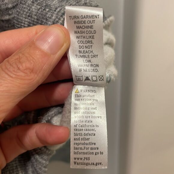 NWOT Reflex woman’s mock turtleneck grey and green sweatshirt - Picture 5 of 9